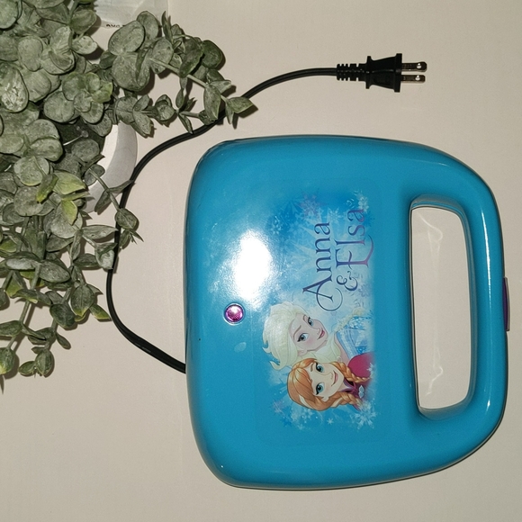 Disney's Frozen Waffle Maker